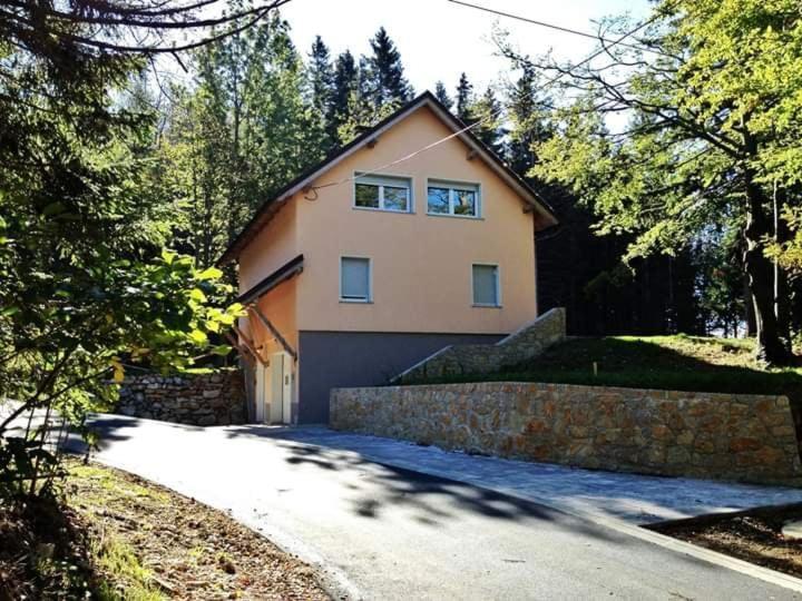 Apartmaji Velikonja Ajdovščina Eksteriør bilde